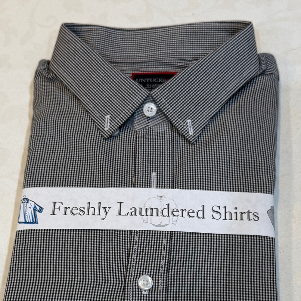 UNTUCKit XL, great condition!